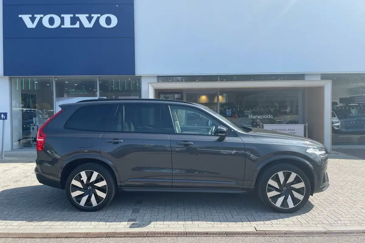 2024-volvo-xc90-20-t8-plus-big-1