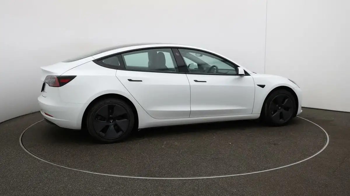 2021-tesla-model-3-e-long-range-awd-big-50