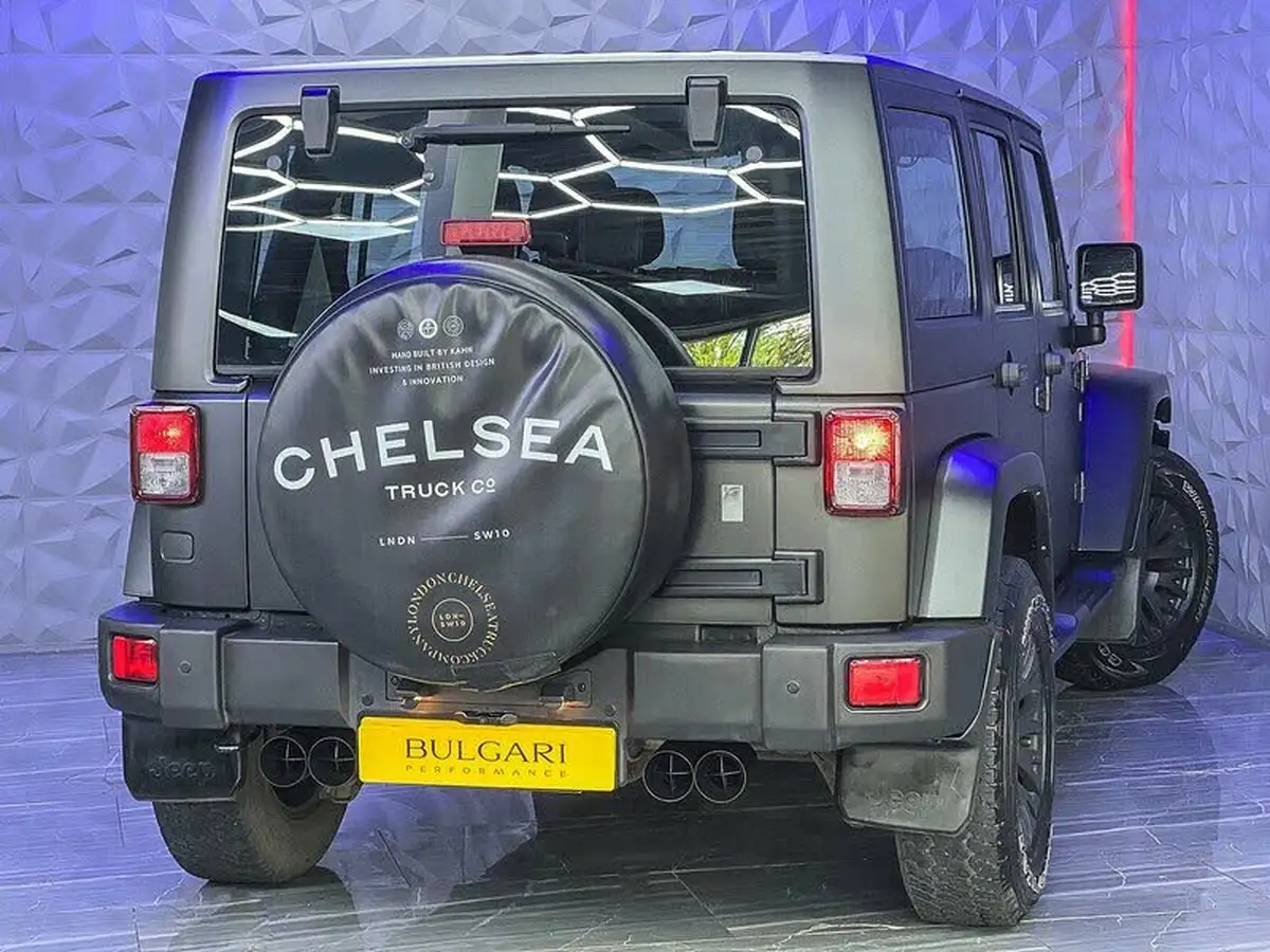 2015-jeep-wrangler-28crd-sahara-5d-big-3