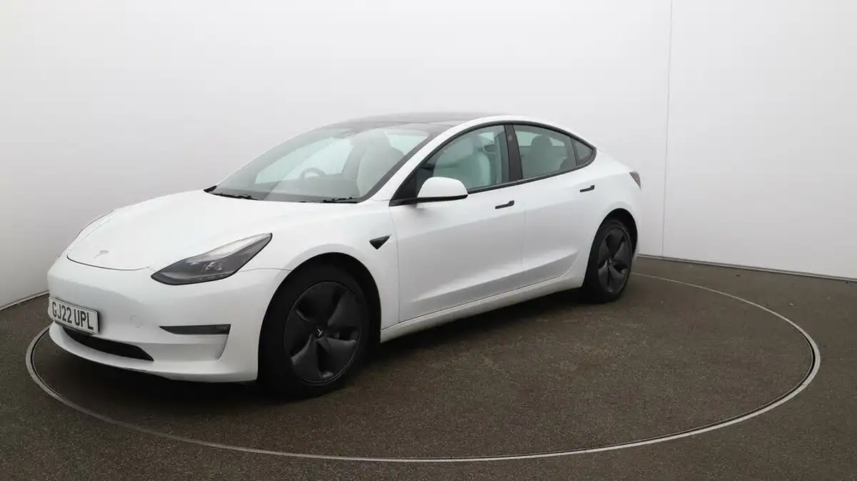 2022-tesla-model-3-e-long-range-big-68