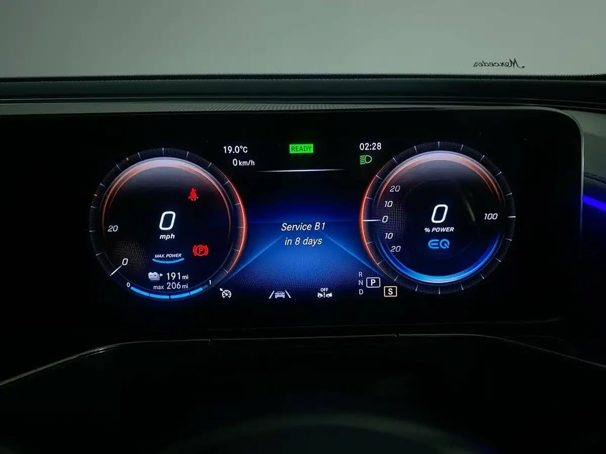 2022-mercedes-benz-eqc-e-eqc-400-amg-line-premium-big-28