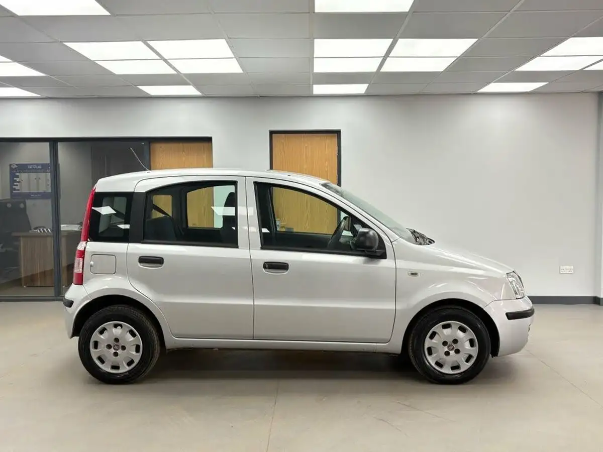 2012-fiat-panda-12-active-big-2