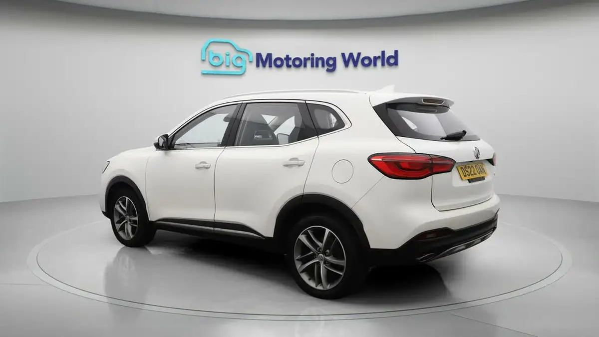 2022-mg-hs-15t-gdi-exclusive-162ps-dct-big-5