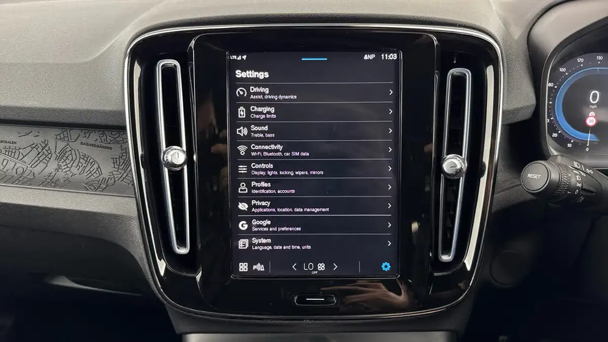 2023-volvo-xc40-e-recharge-core-228bhp-big-16