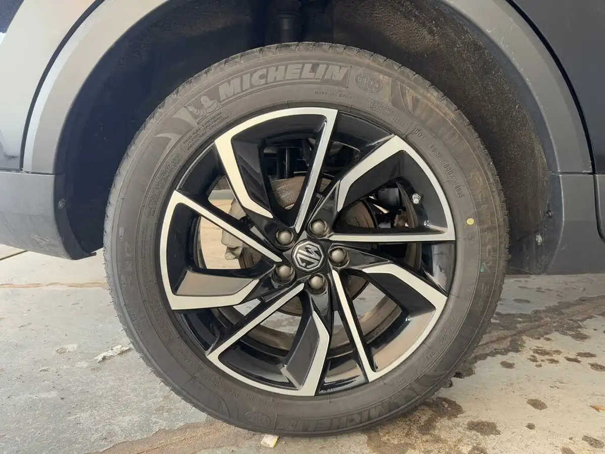 2023-mg-zs-suv-15-vti-tech-exclusive-big-25