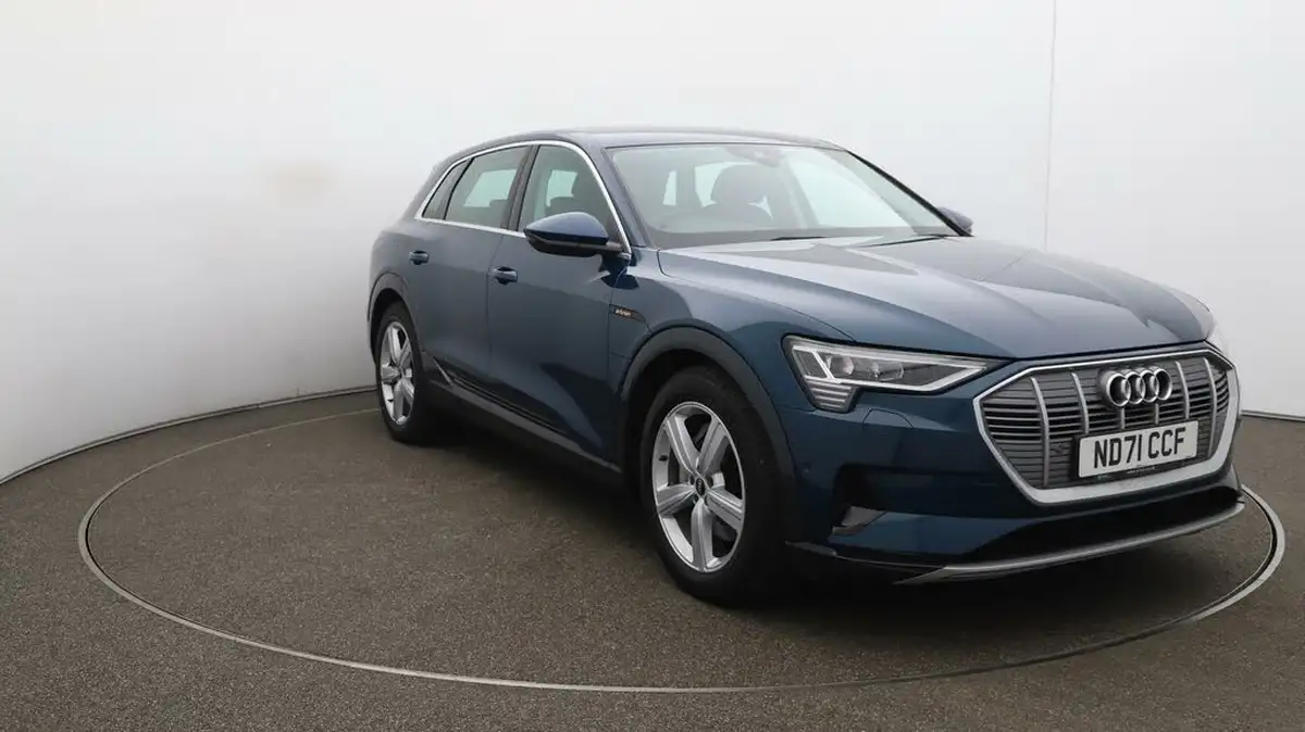 2021-audi-e-tron-50e-technik-station-wagon-big-61