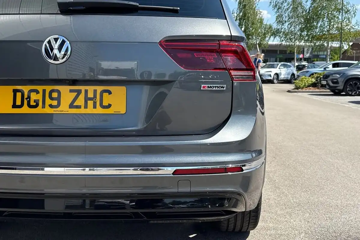 2019-volkswagen-tiguan-20tdi-r-line-tech-190ps-4motion-dsg-big-30