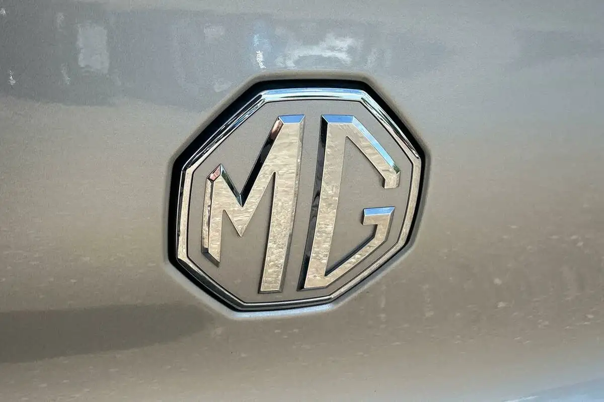 2022-mg-zs-suv-e-trophy-ev-176ps-big-11