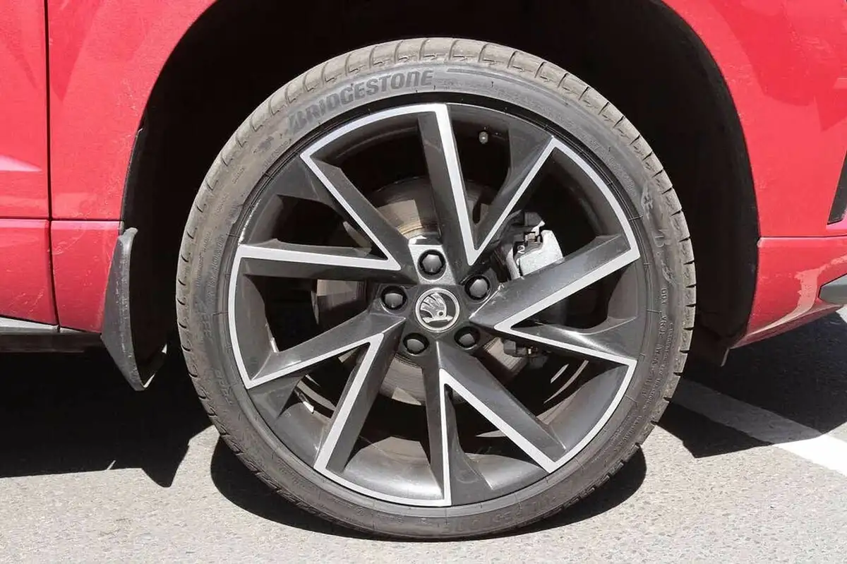 2023-skoda-karoq-15-tsi-sportline-dsg-big-4
