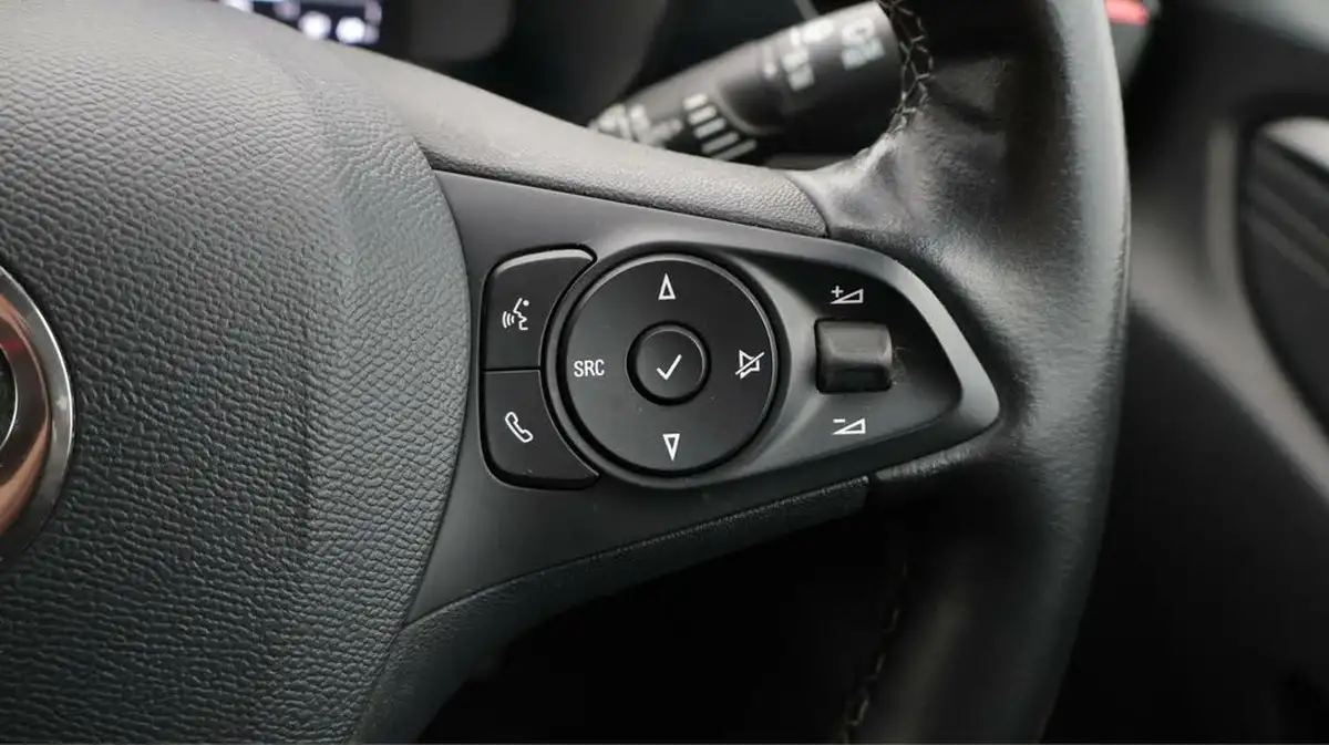 2022-vauxhall-corsa-e-sri-premium-big-23