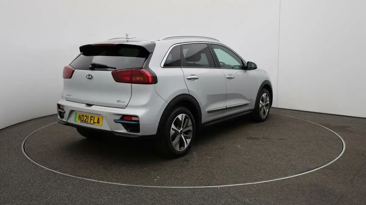 2021-kia-e-niro-ev-4-big-47
