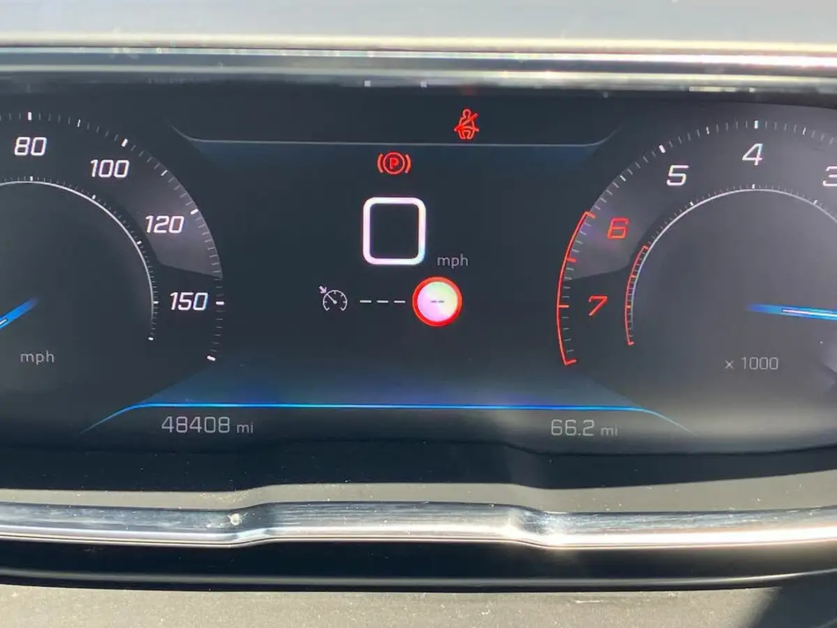 2021-peugeot-5008-suv-12-puretech-active-premium-big-38