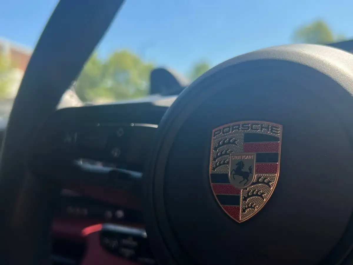 2023-porsche-taycan-e-turbo-big-54