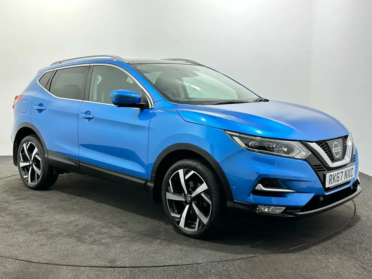 2017-nissan-qashqai-16-dig-t-tekna-big-0