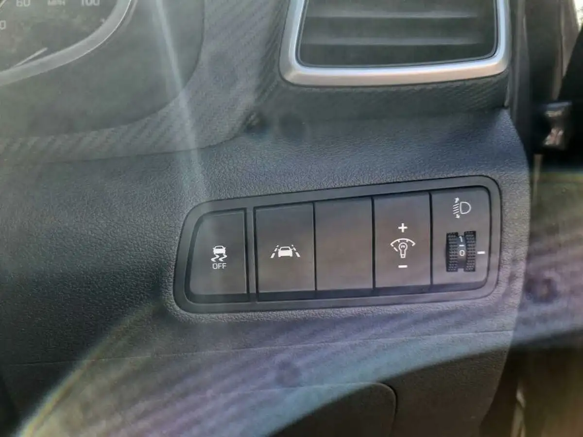 2021-hyundai-tucson-16crdi-se-nav-136ps-dct-big-20