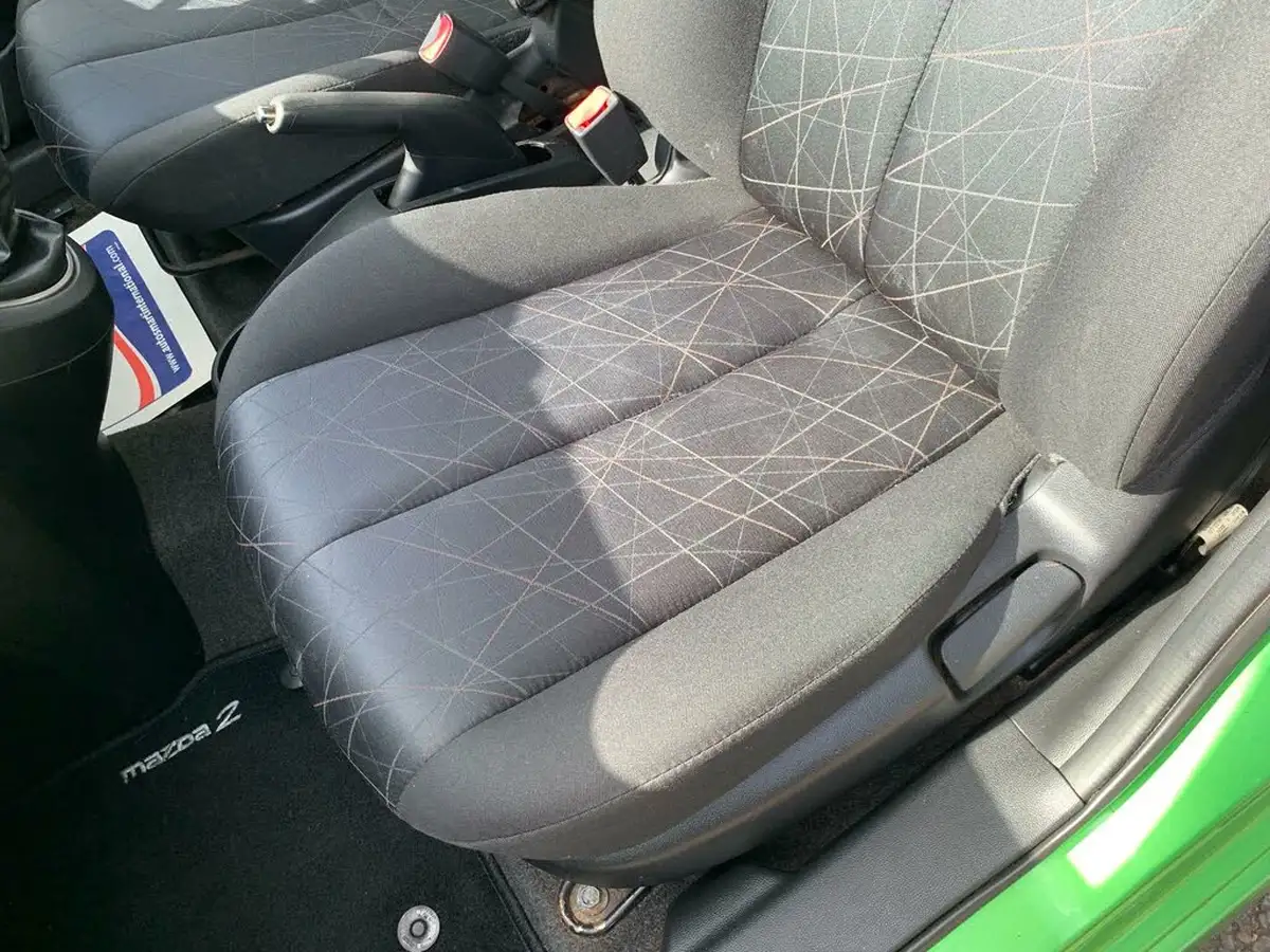 2012-mazda-mazda2-13-tamura-5d-big-38