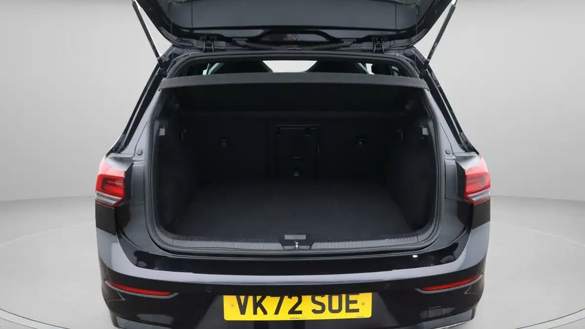 2022-volkswagen-golf-15-tsi-r-line-130ps-hatchback-big-17