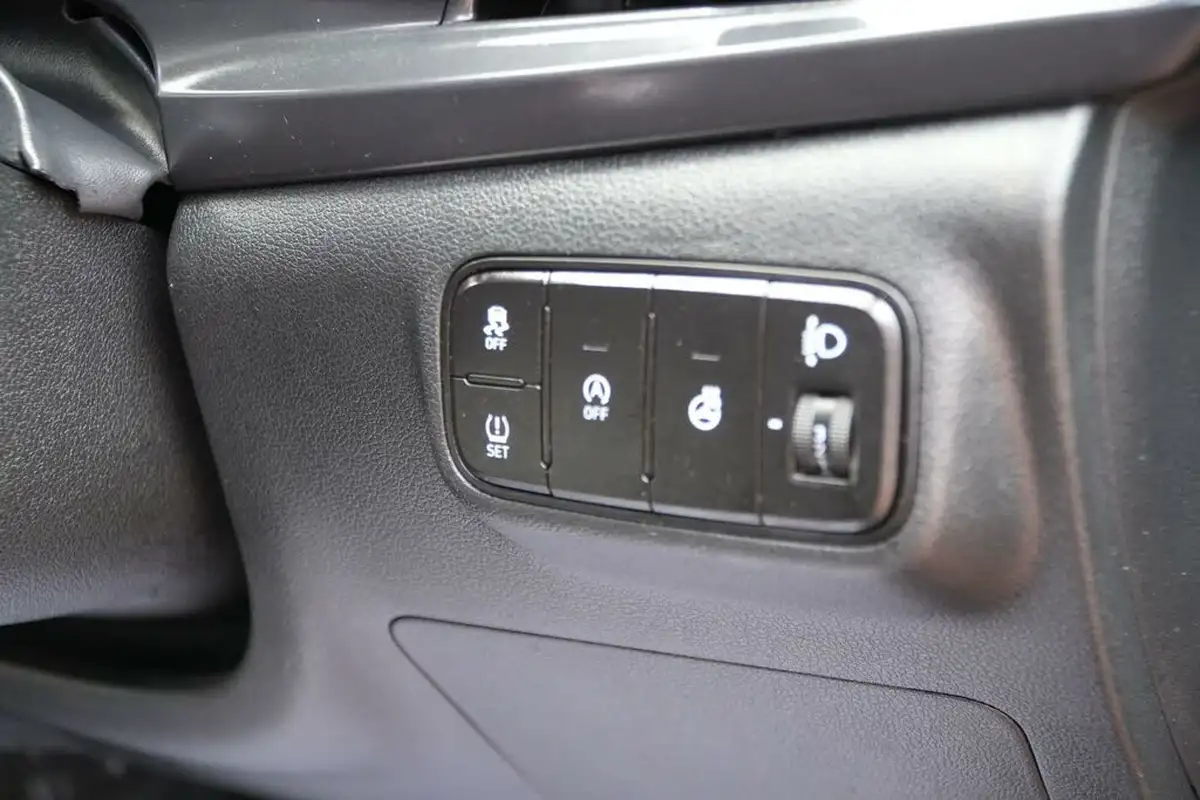 2021-hyundai-i20-10-t-gdi-premium-eclutch-imt-big-42