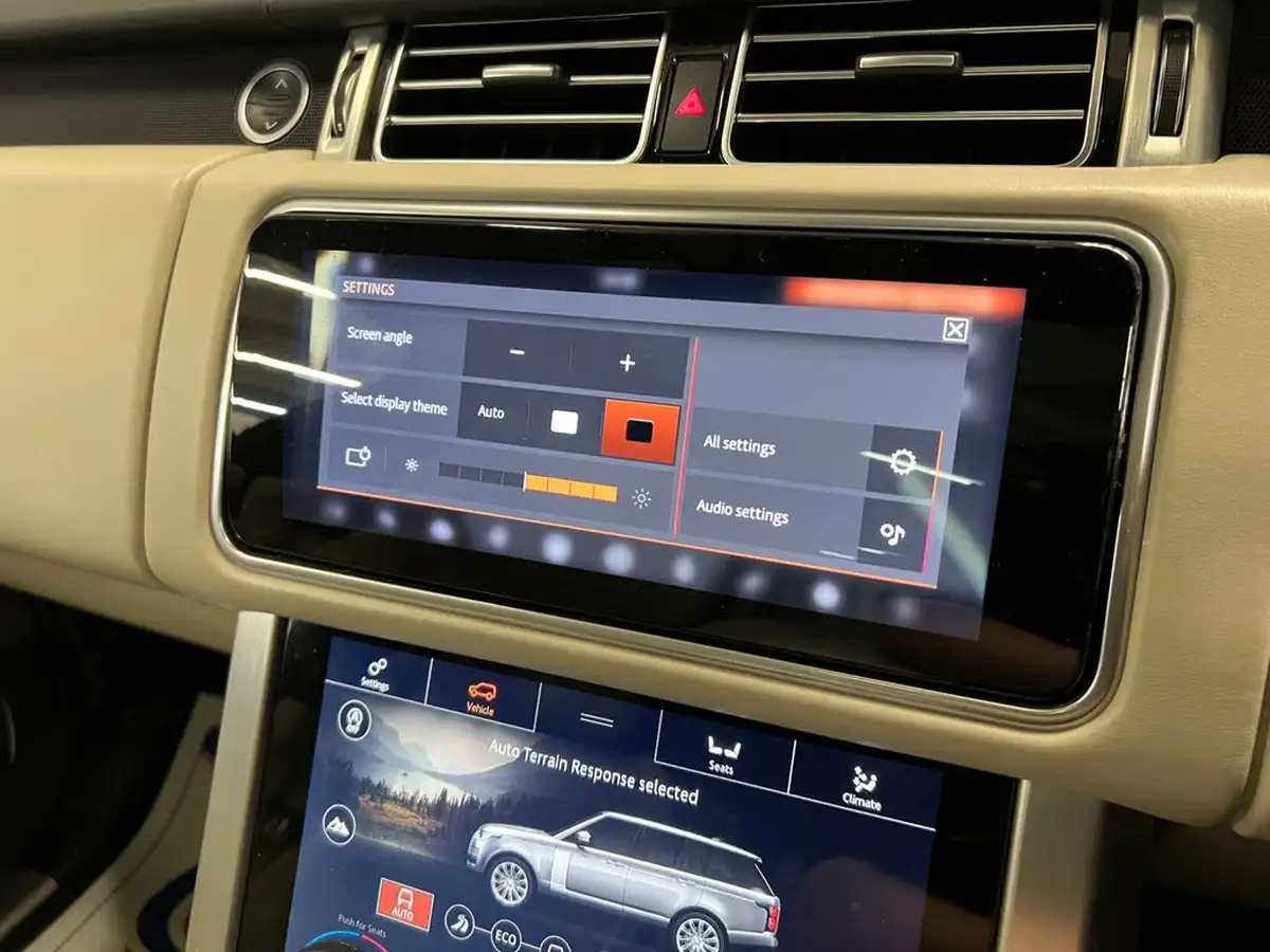 2019-land-rover-range-rover-20p400e-phev-vogue-se-big-41