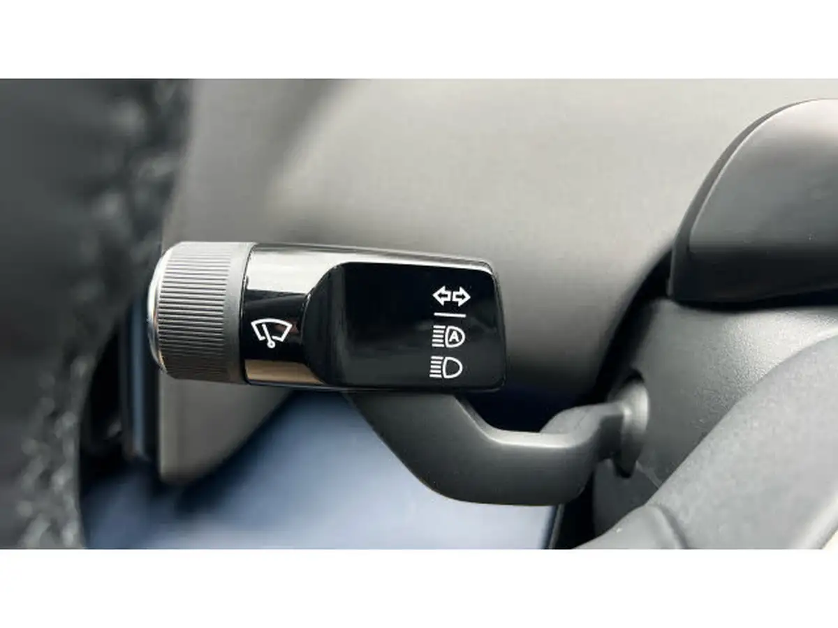 2024-volvo-ex30-e-single-motor-plus-extended-range-big-22