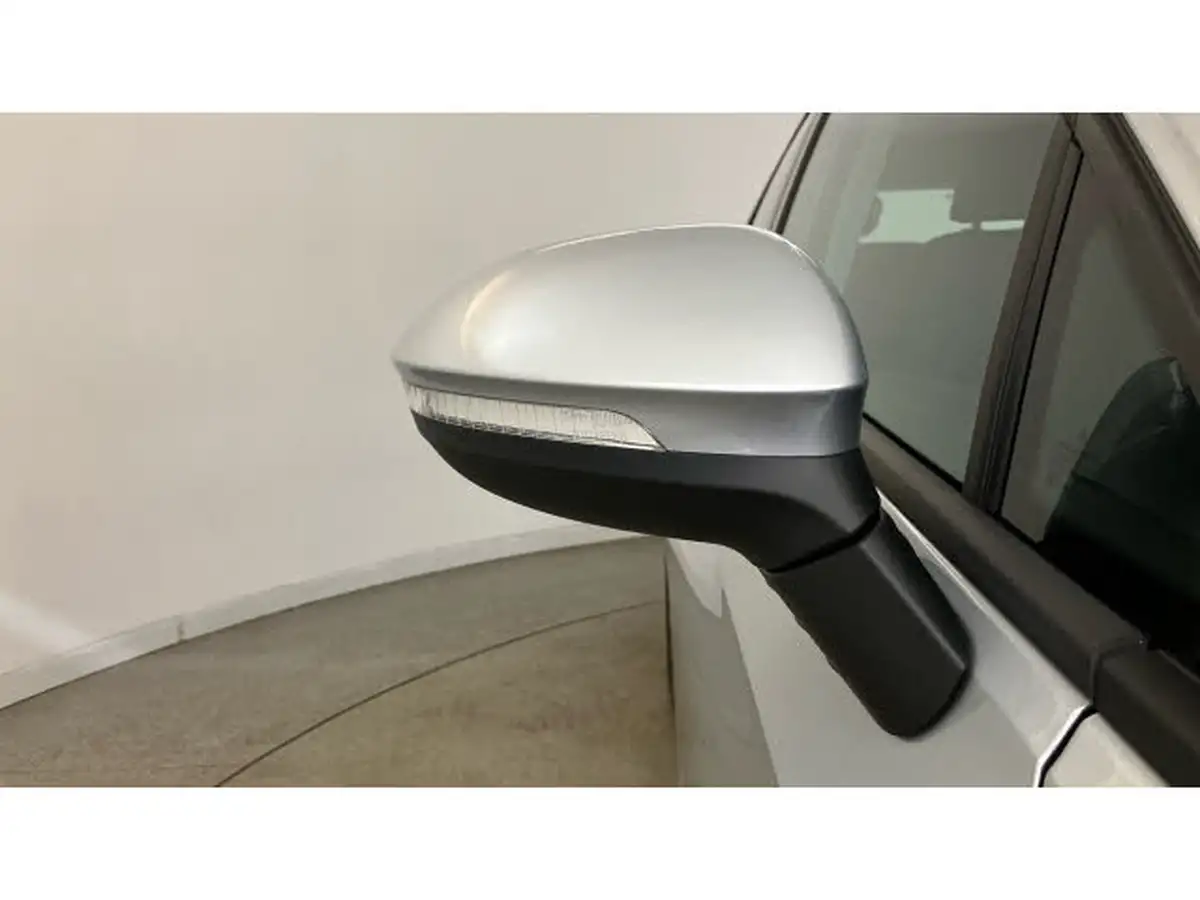 2023-volkswagen-golf-15-tsi-life-130ps-hatchback-big-26