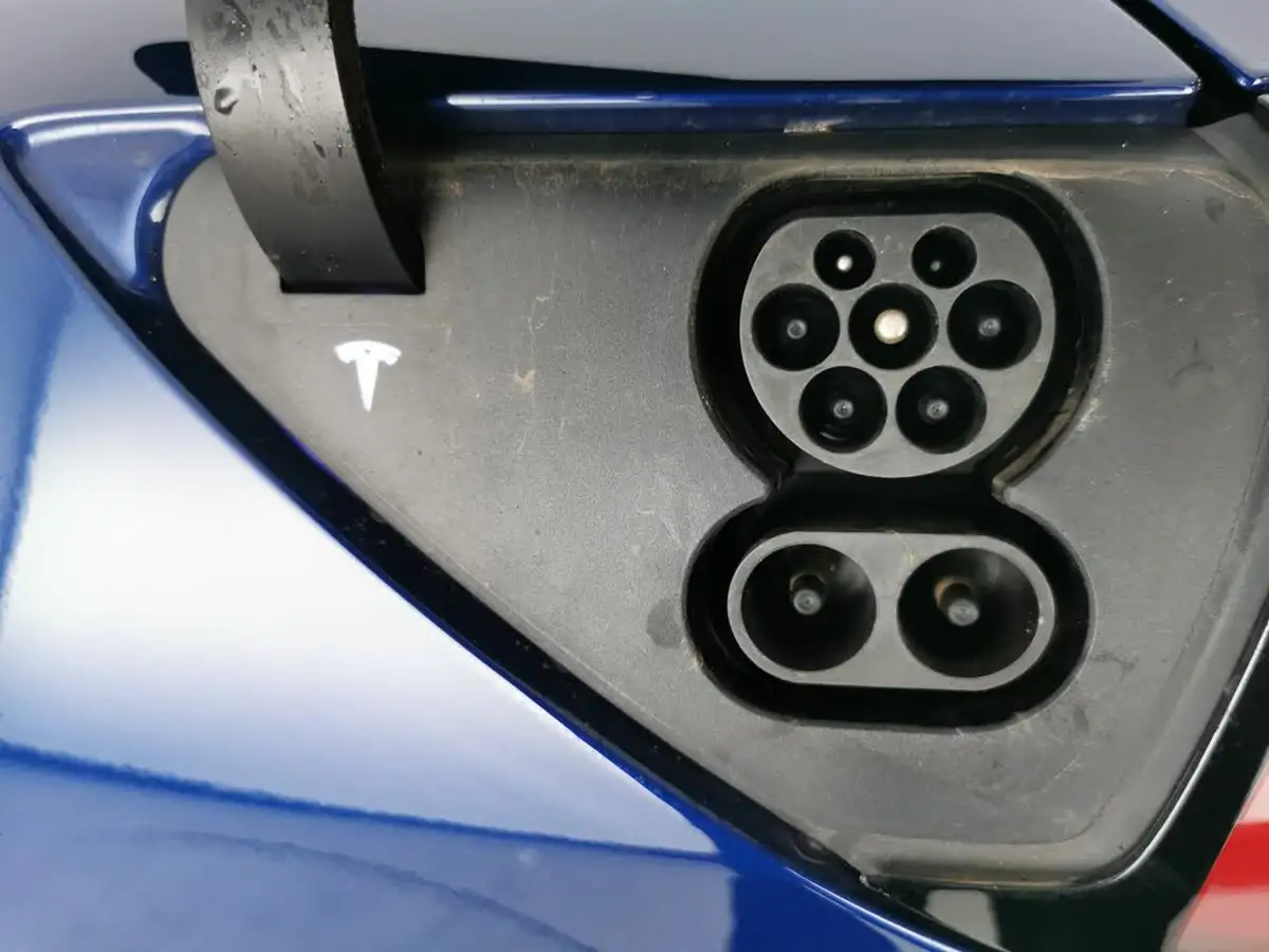 2021-tesla-model-3-e-long-range-4x4-big-38