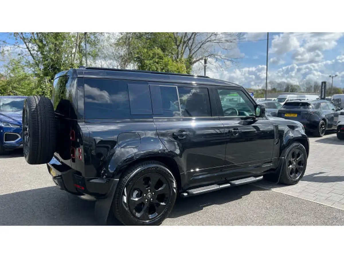 2024-land-rover-110-defender-30-d350-x-dynamic-hse-big-27