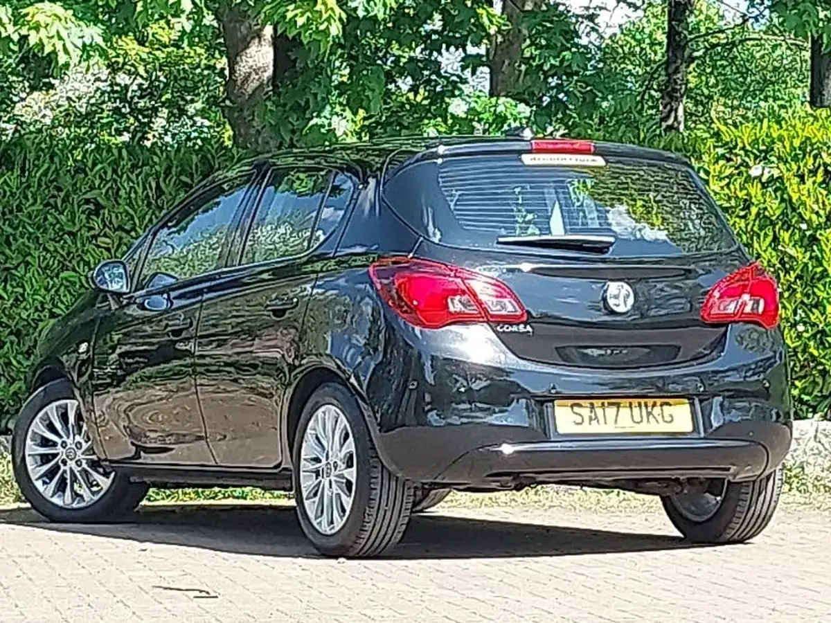 2017-vauxhall-corsa-14i-se-90ps-5d-auto-big-1