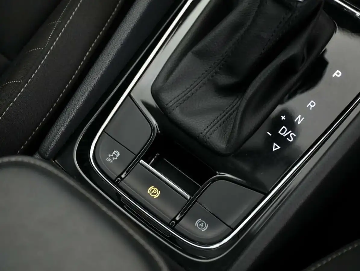 2021-skoda-karoq-15-tsi-se-technology-dsg-big-31