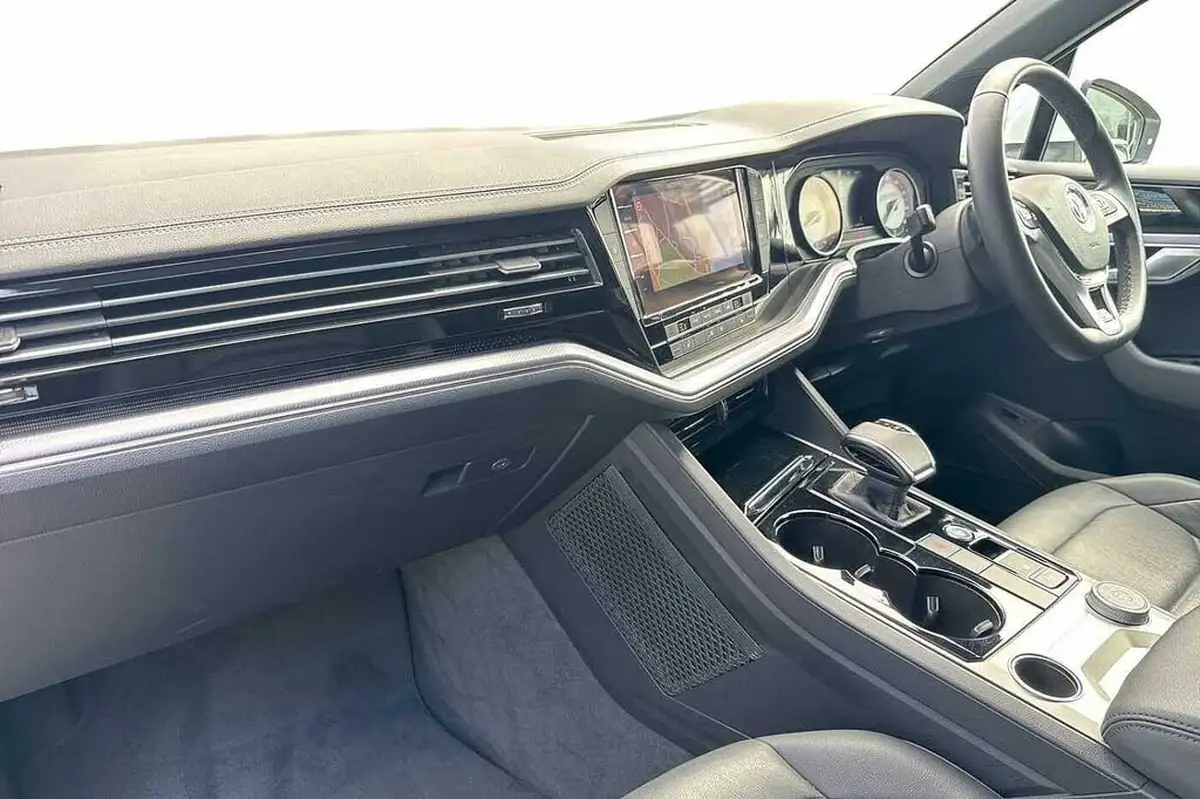 2019-volkswagen-touareg-30tsi-r-line-big-1