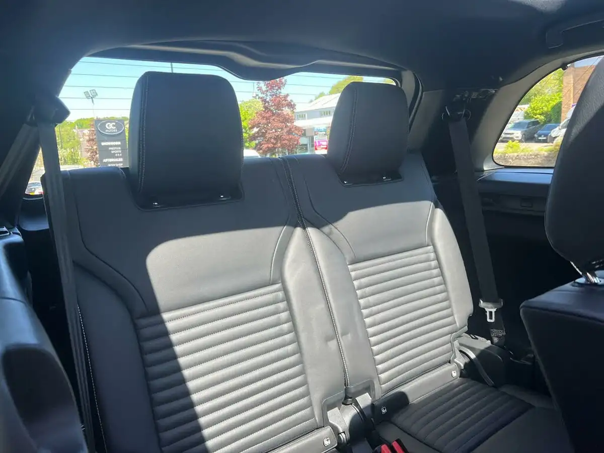 2021-land-rover-discovery-30-d250-r-dynamic-se-250ps-big-25
