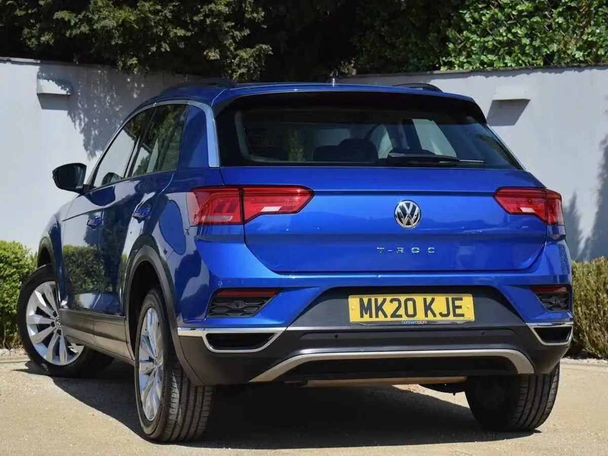 2020-volkswagen-t-roc-15-tsi-se-dsg-big-1