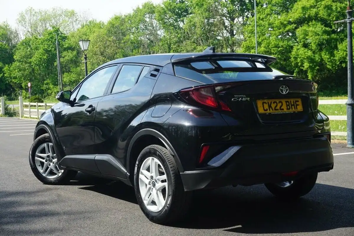 2022-toyota-c-hr-18-vvt-i-icon-big-1