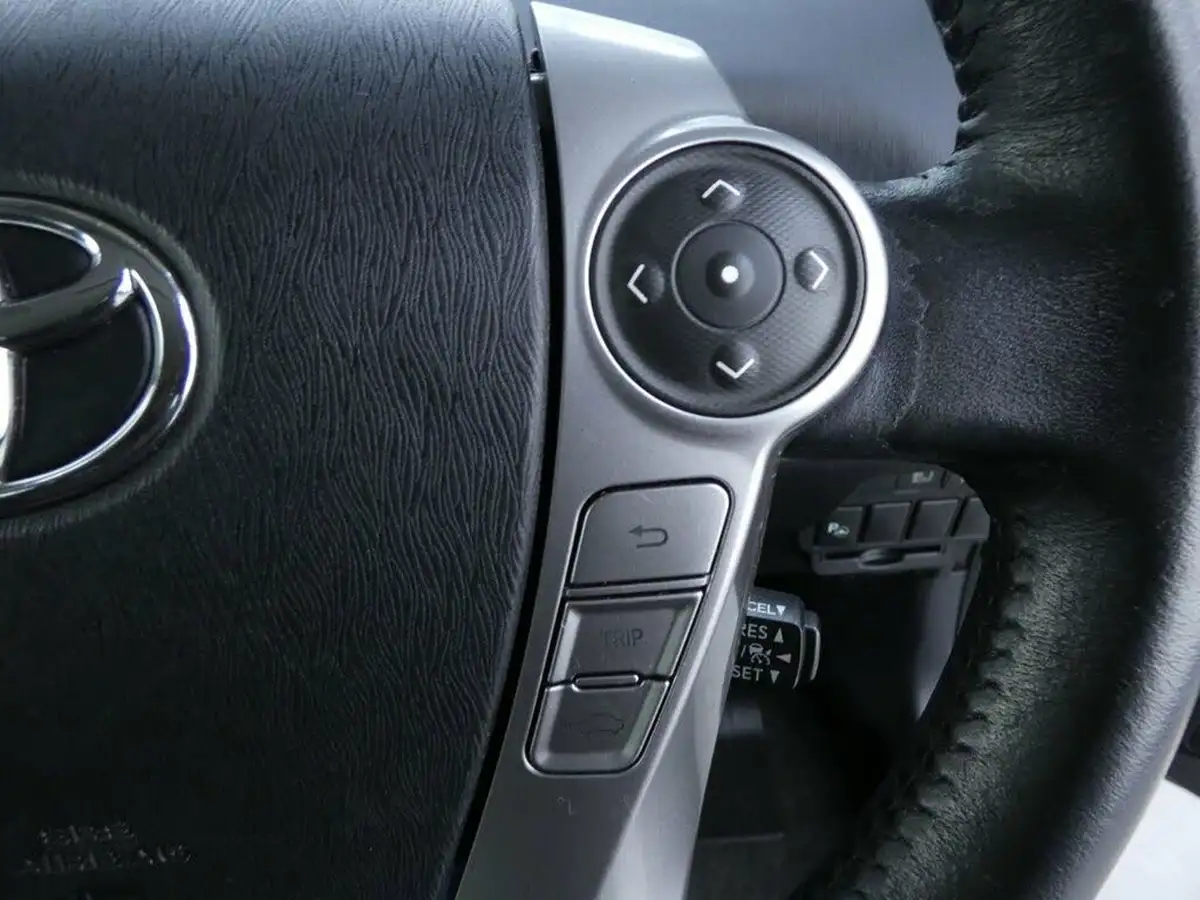 2019-toyota-prius-18-vvt-i-excel-big-14