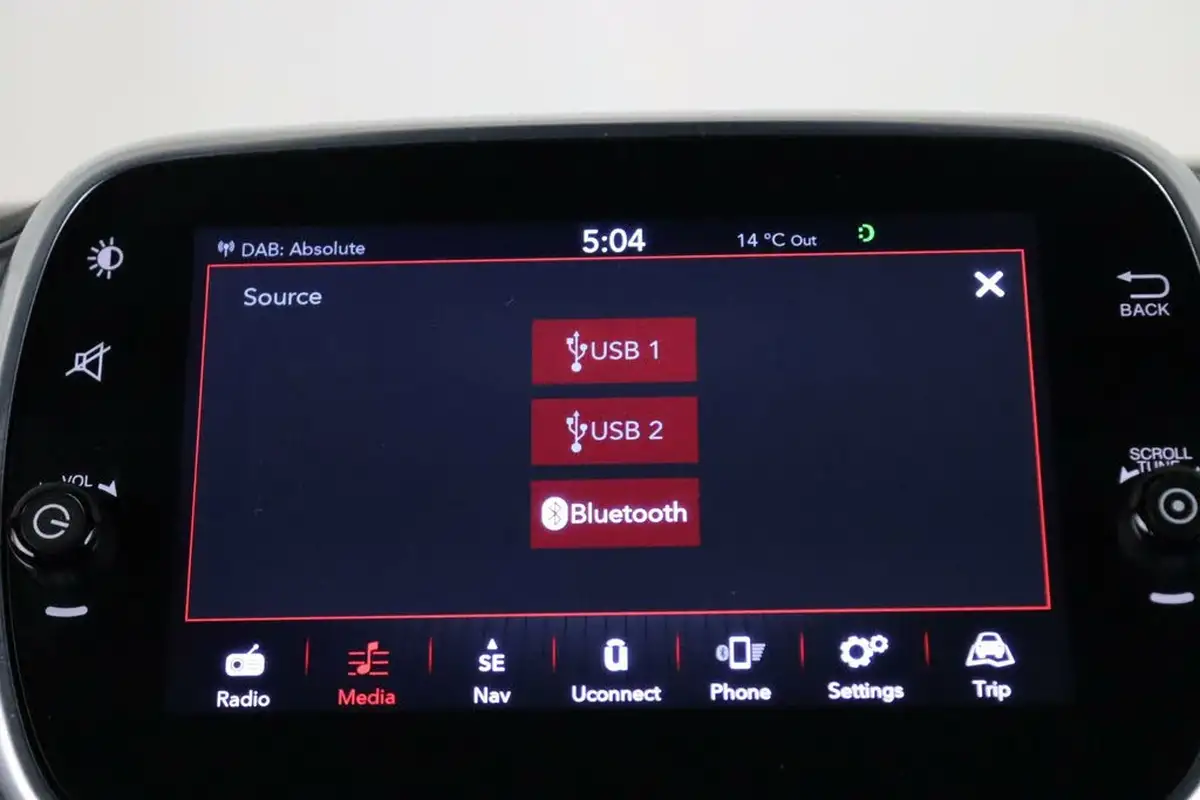 2021-fiat-500-10-launch-edition-big-26