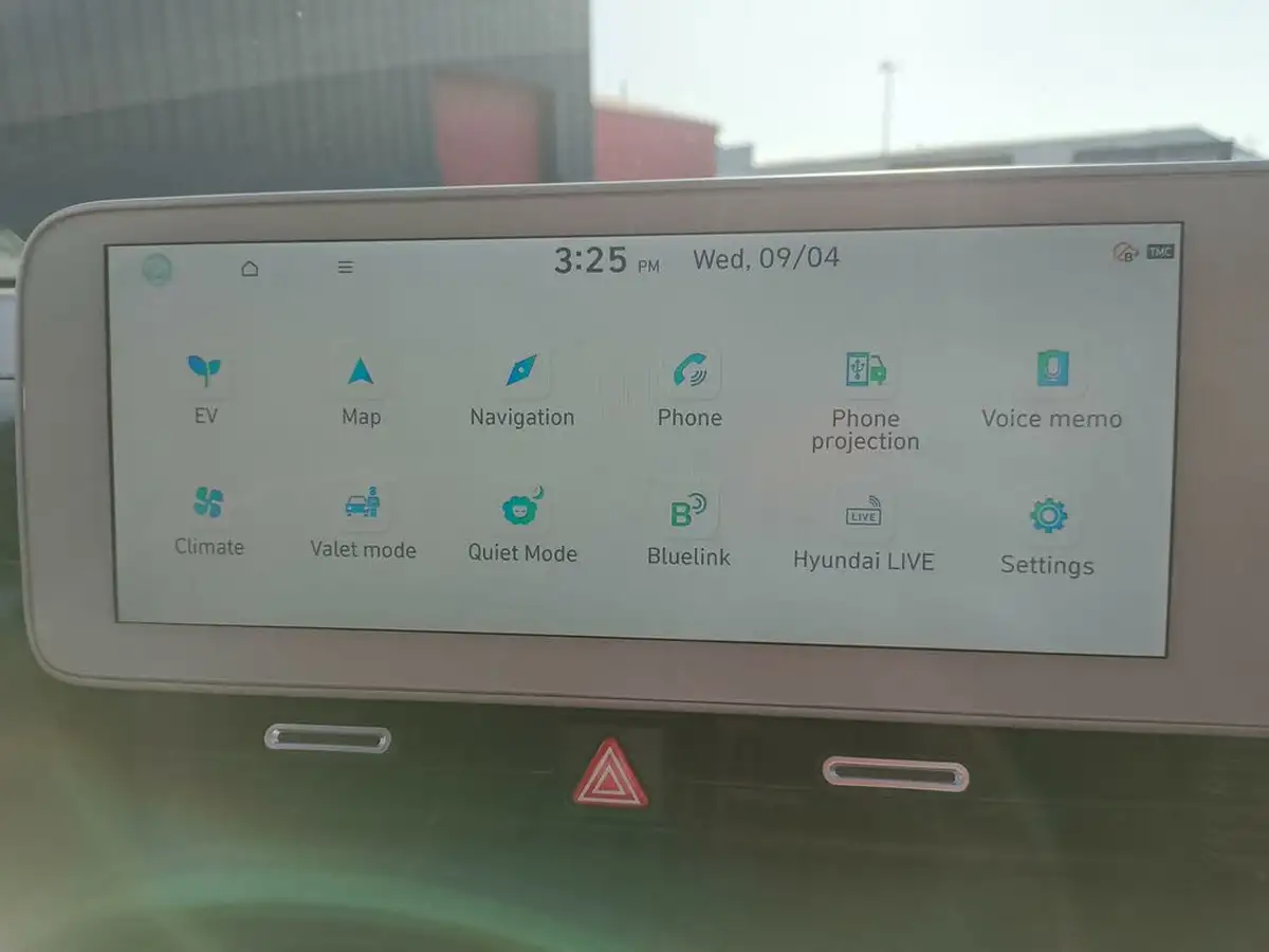 2022-hyundai-ioniq-5-e-se-connect-big-16