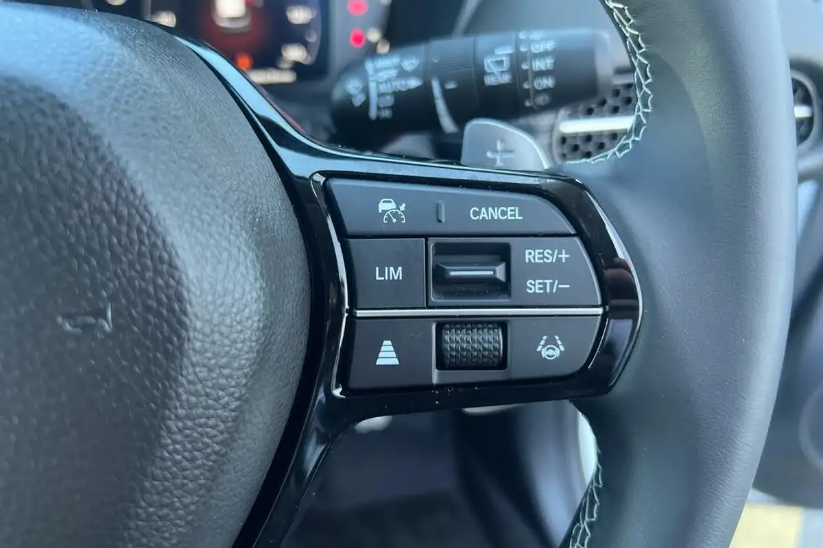 2024-honda-zr-v-20-i-mmd-sport-big-16