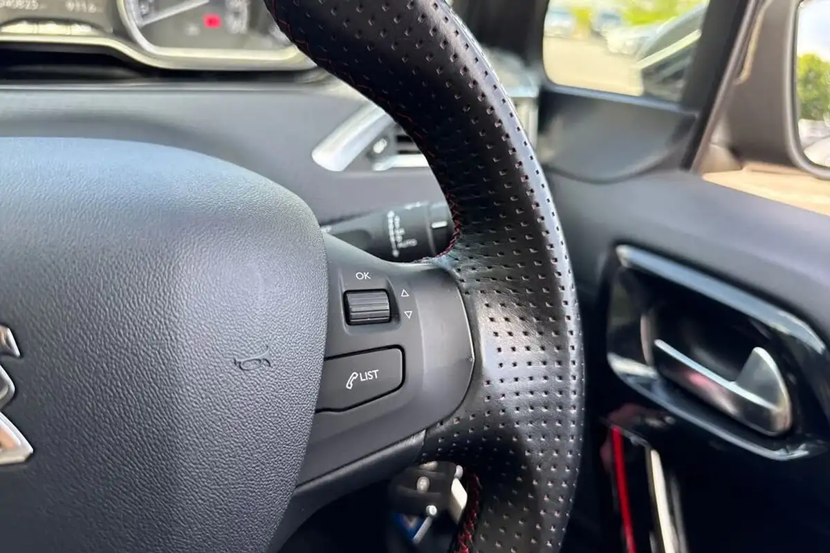 2016-peugeot-2008-suv-12-puretech-gt-line-130bhp-big-40