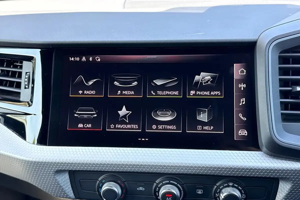 2023-audi-a1-10-30-tfsi-s-line-big-16