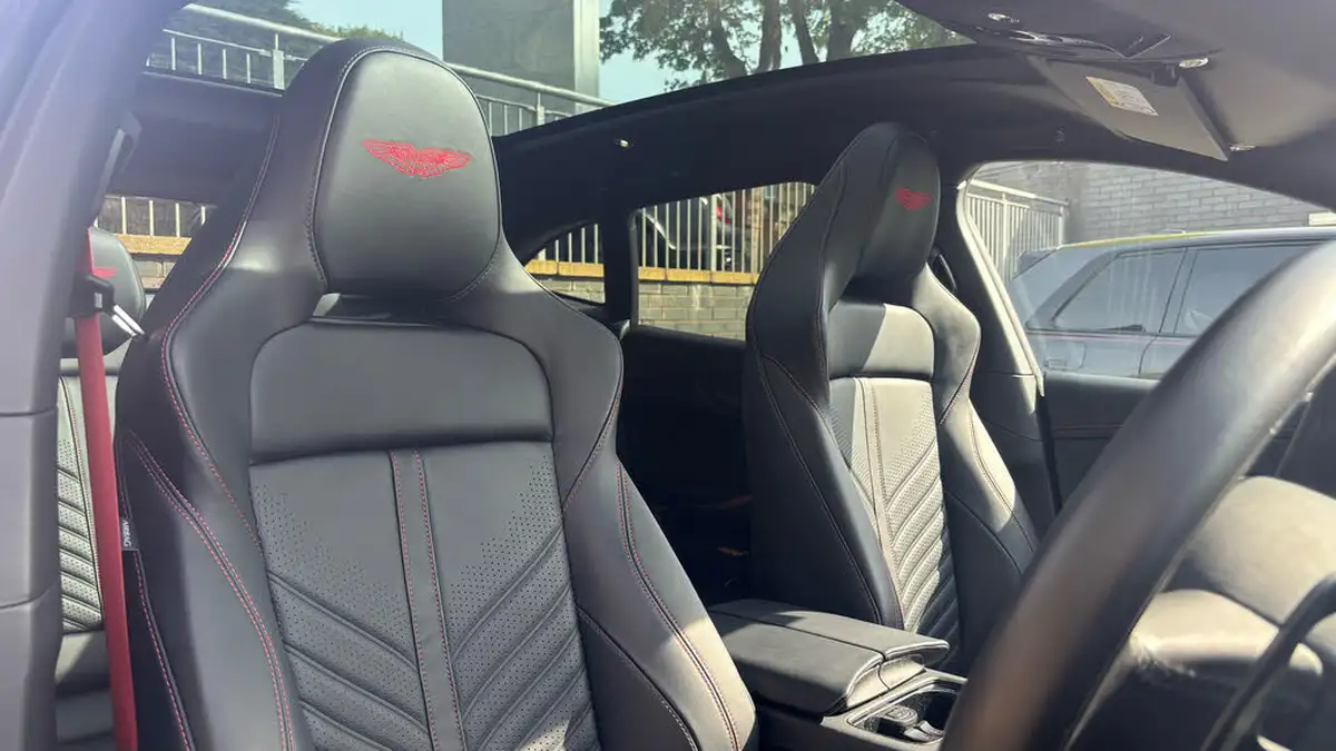 2024-aston-martin-dbx-40-v8-big-11