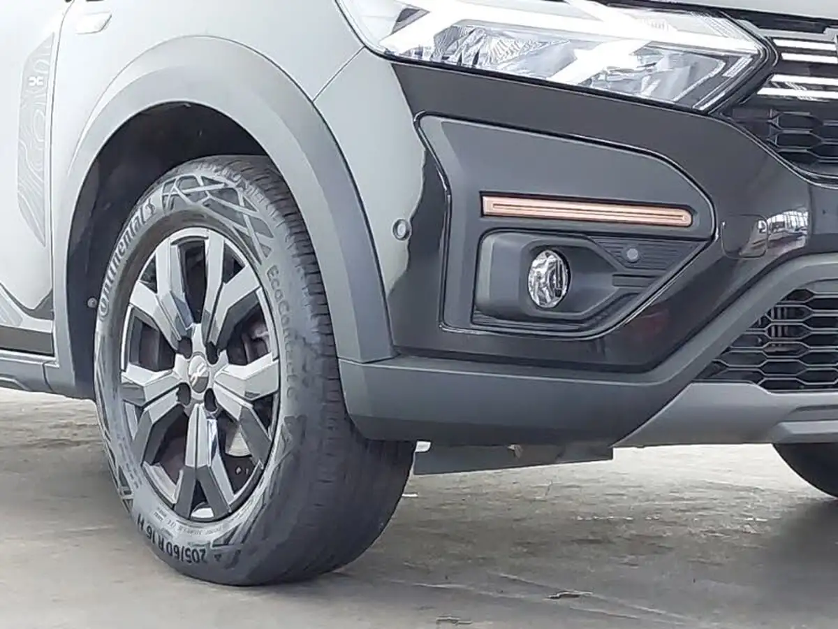 2023-dacia-sandero-stepway-10-tce-essential-90bhp-big-8