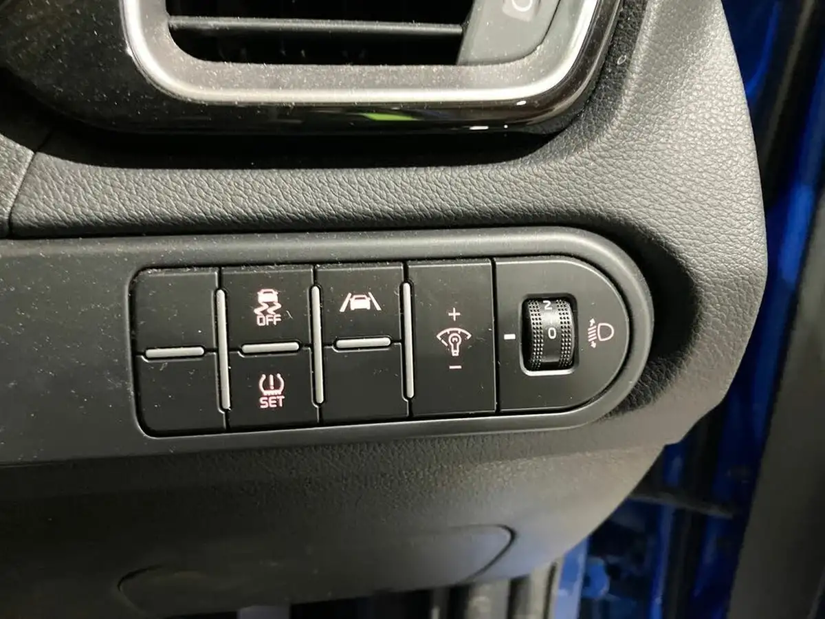 2022-kia-xceed-15-t-gdi-3-big-35