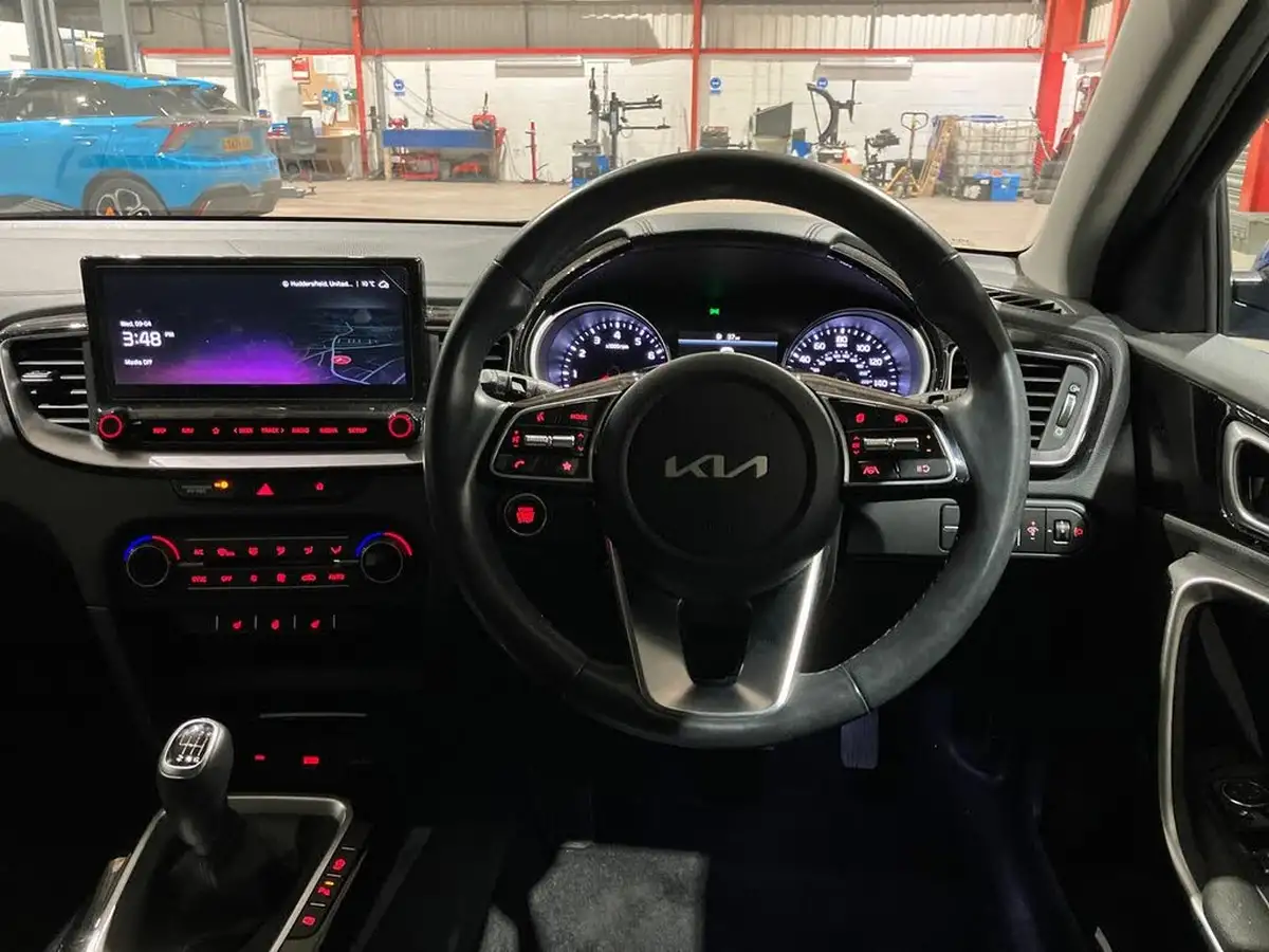 2022-kia-xceed-15-t-gdi-3-big-14
