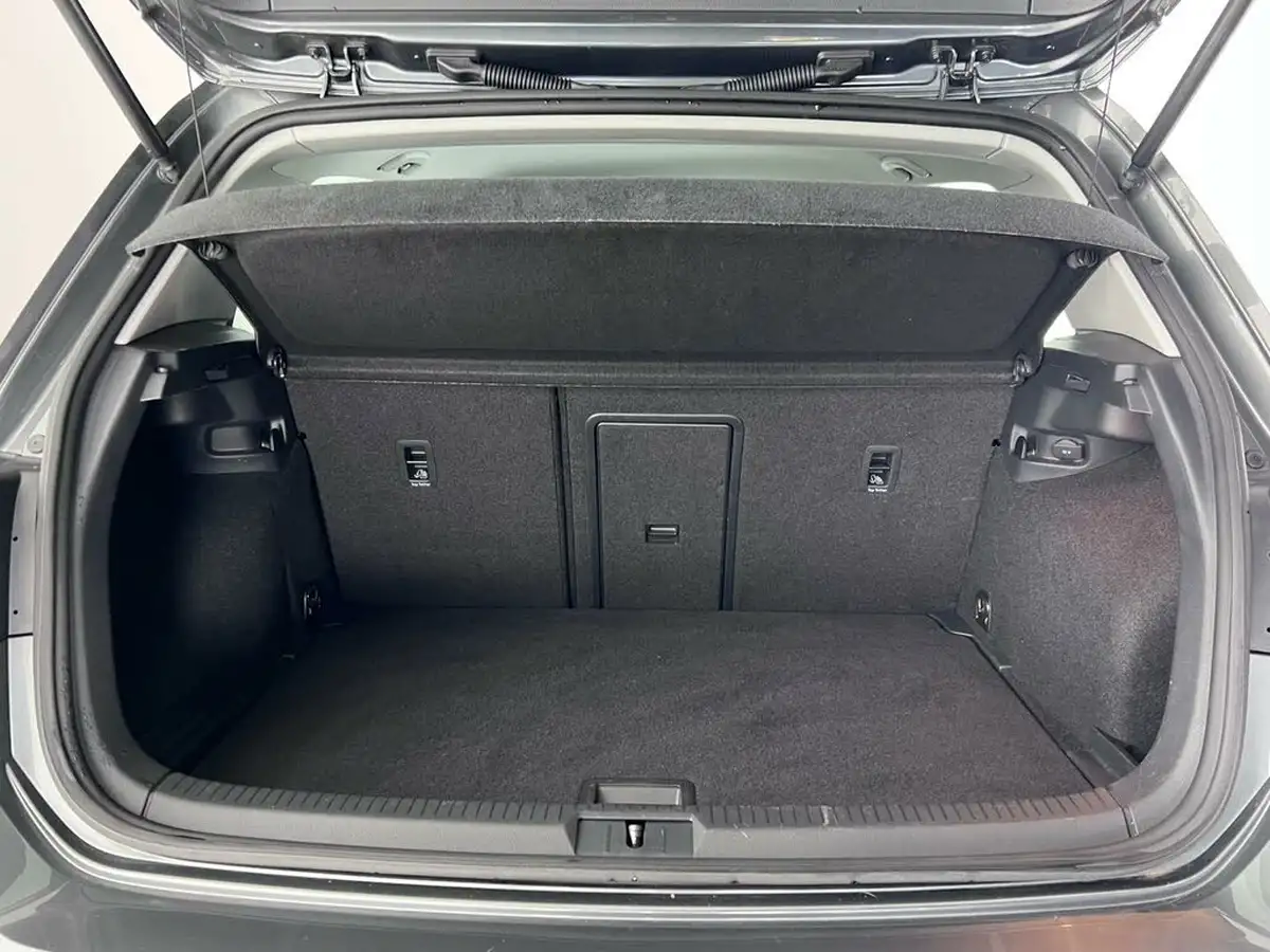2018-volkswagen-golf-16tdi-se-nav-hatchback-5d-dsg-big-9