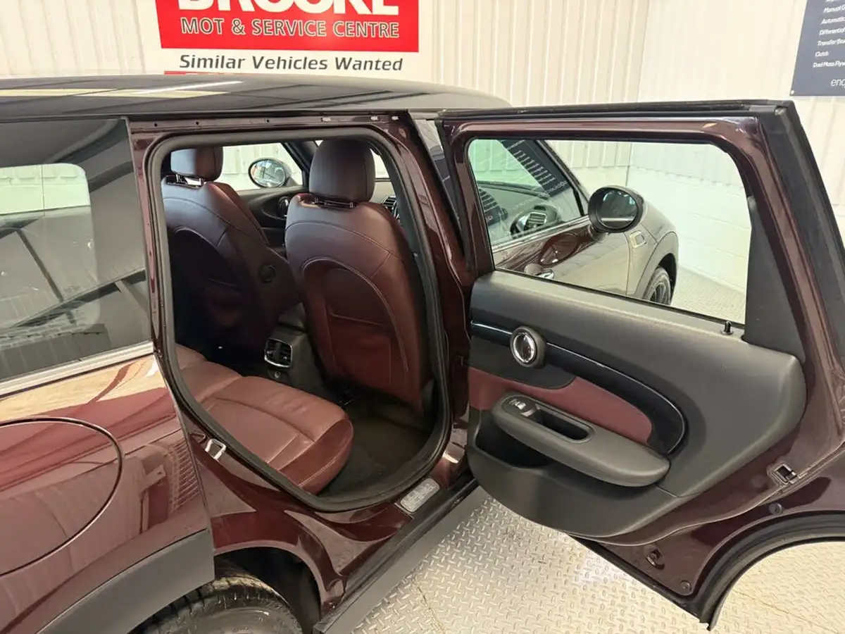 2015-mini-clubman-15-cooper-auto-big-19