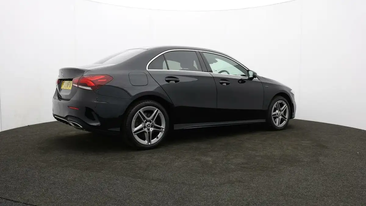 2021-mercedes-benz-a-class-13-a250e-amg-line-executive-saloon-4d-big-25