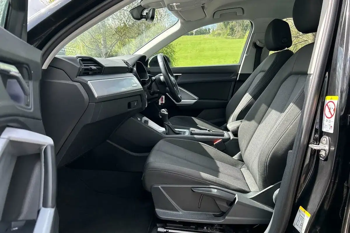 2022-audi-q3-15-35-tfsi-technik-cod-s-tronic-big-29