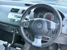 2009-suzuki-swift-13-attitude-small-31
