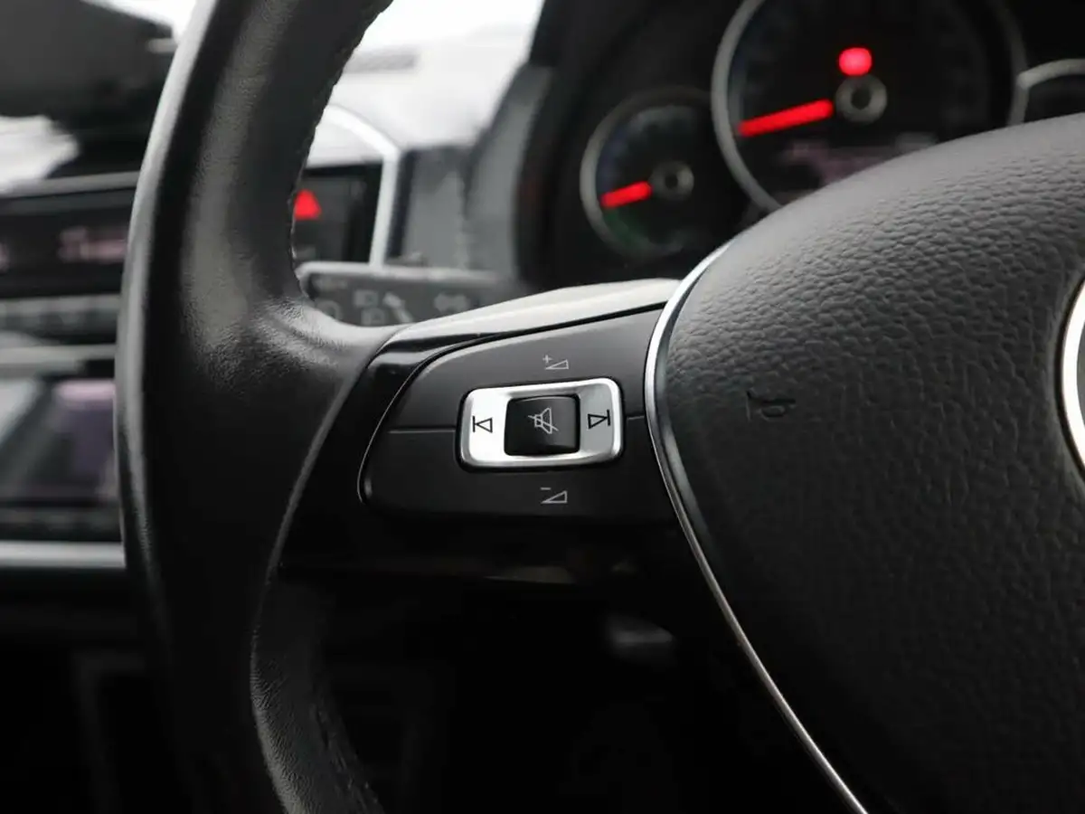2022-volkswagen-up-e-e-up-big-29