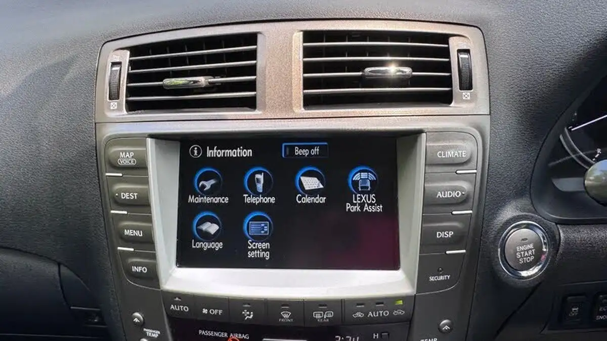 2008-lexus-is-250-25-se-auto-big-44